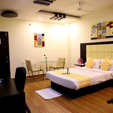 Ksr Park Hotel ハイデラバード エクステリア 写真