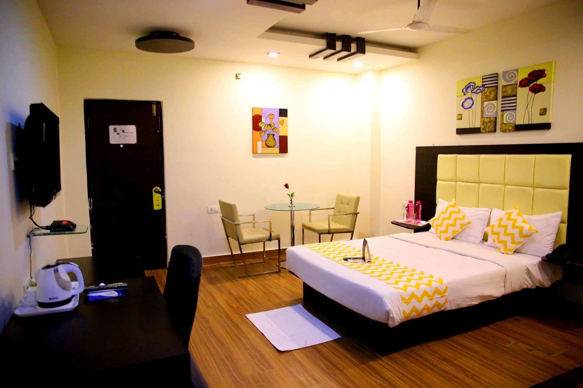 Ksr Park Hotel ハイデラバード エクステリア 写真